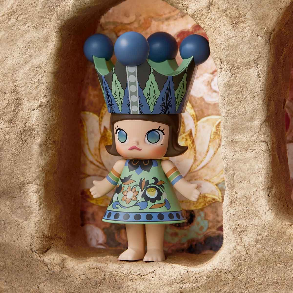 Official MEGA ROYAL MOLLY 100% Series 1 product presentation; depicted styles are possible contents, not all guaranteed in one blind box