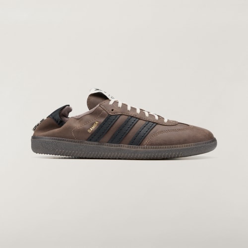 adidas Samba OG SFTM HP8256 in Supplier Colour with Core Black stripes, cream laces and gold Samba lettering, side view.